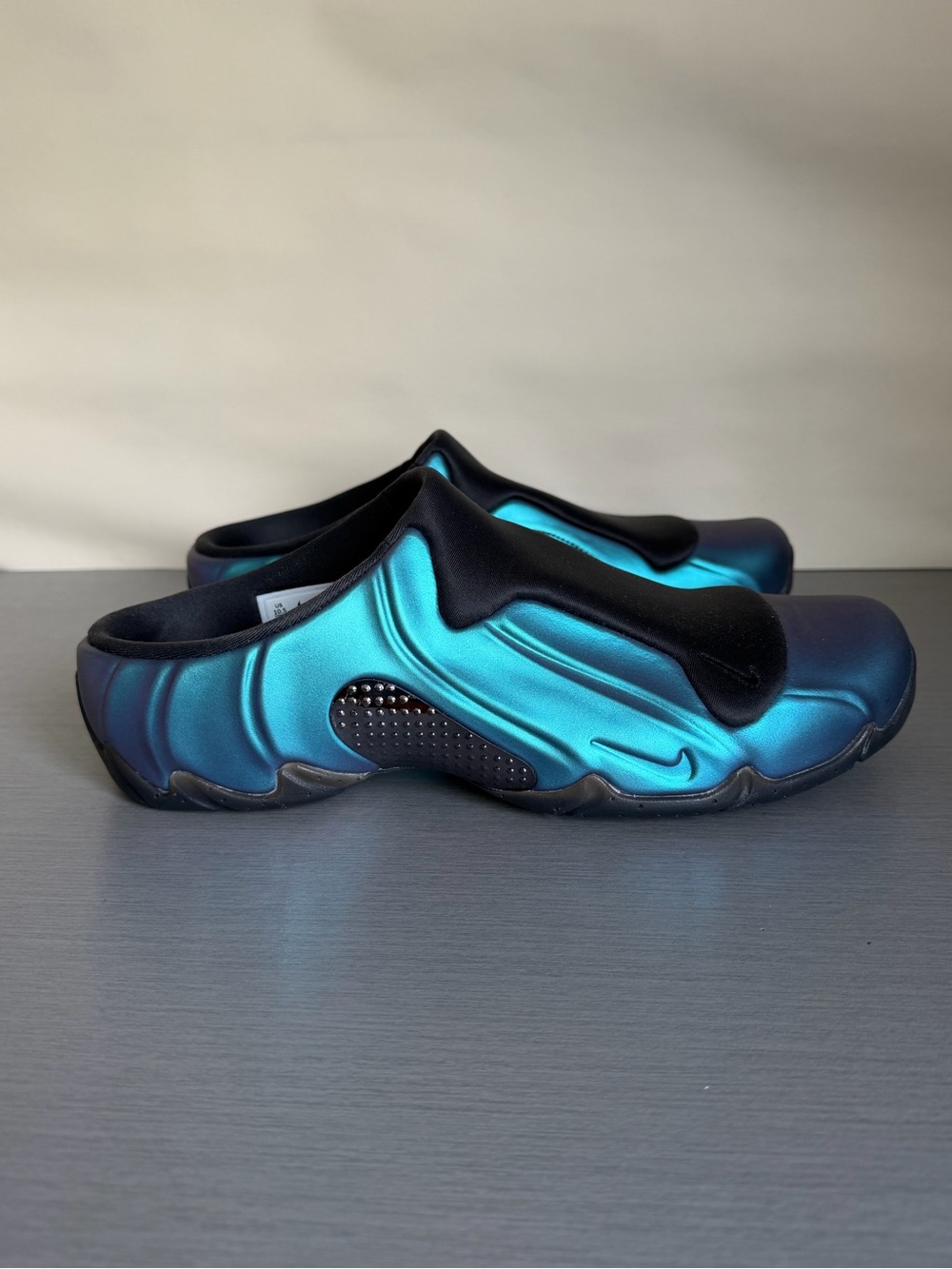 Nike Clogposite Men’s Teal to Blue Slip-On Foam Clog